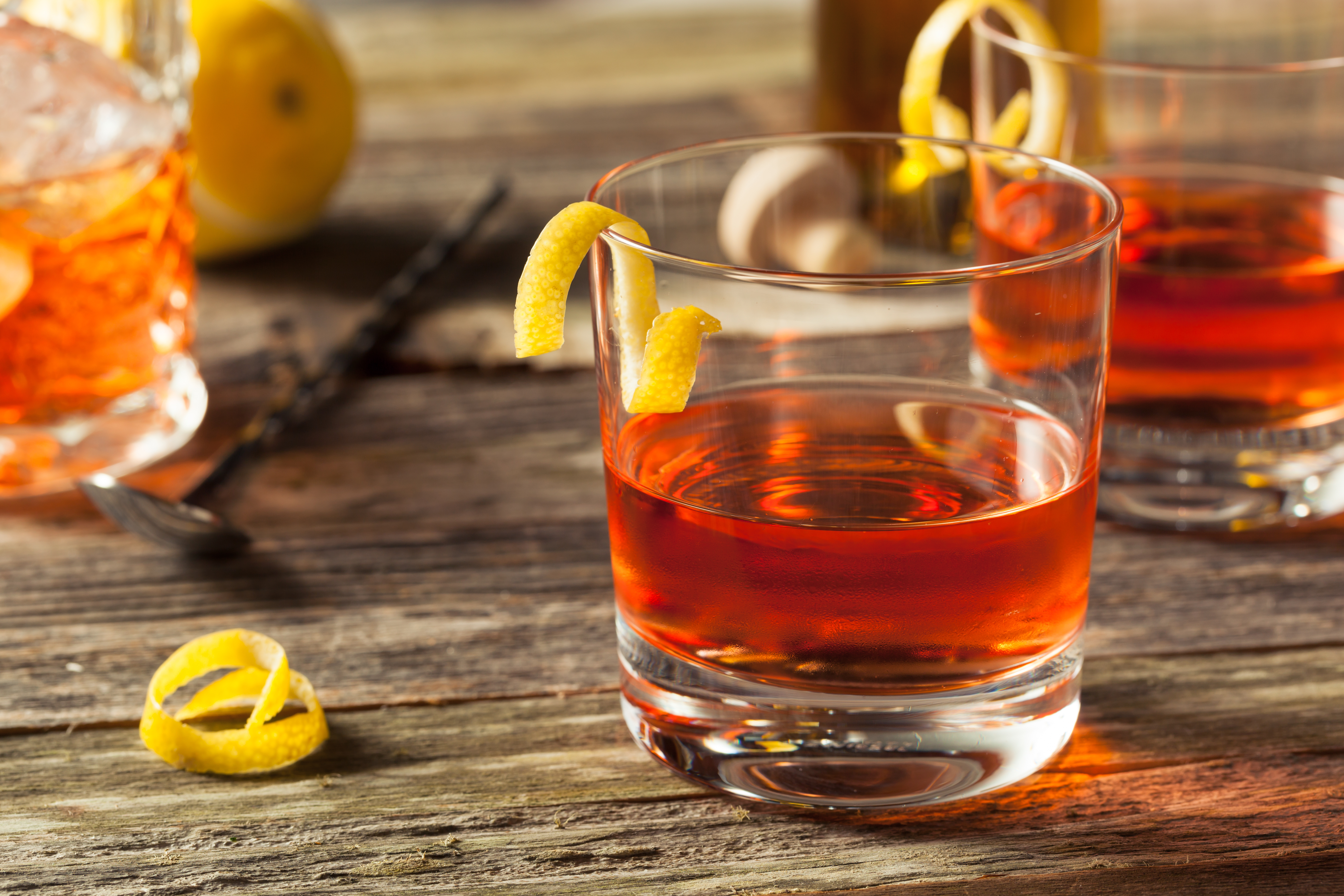 Чай с коньяком рецепт. Sazerac коктейль. Виски. Коньячный коктейль. Виски с апельсиновым соком.