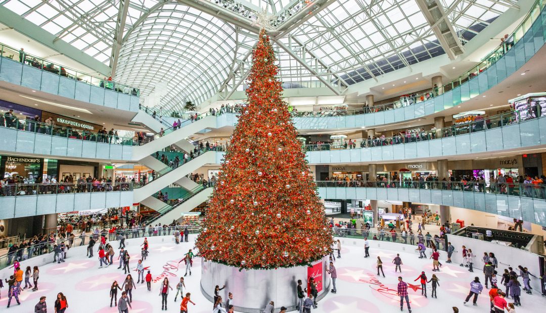 Dallas Celebrates the Holidays With America’s Largest Indoor Christmas Tree
