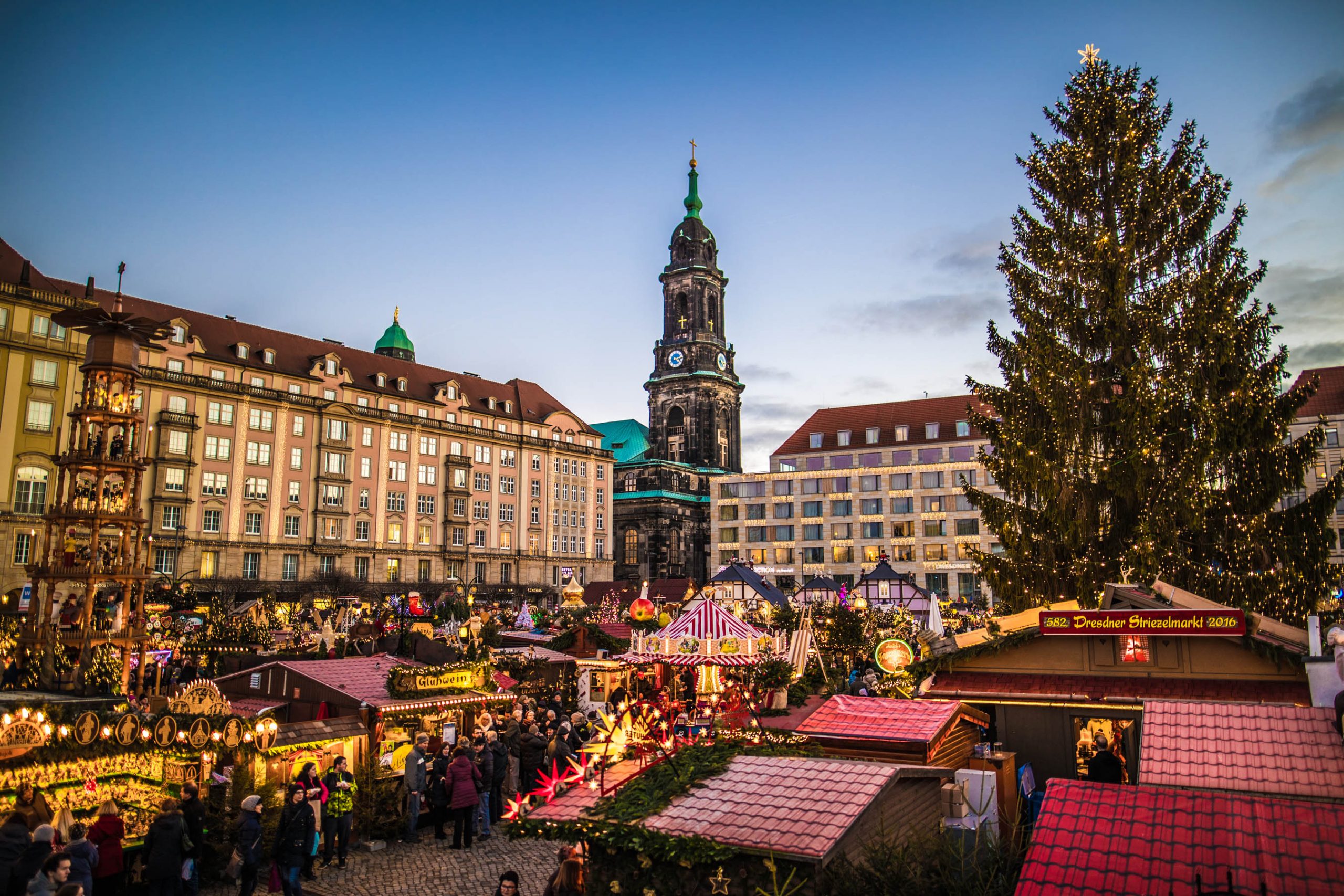 7 Wonderful Christmas Markets Around The World ⋆ WorldTravelBlog